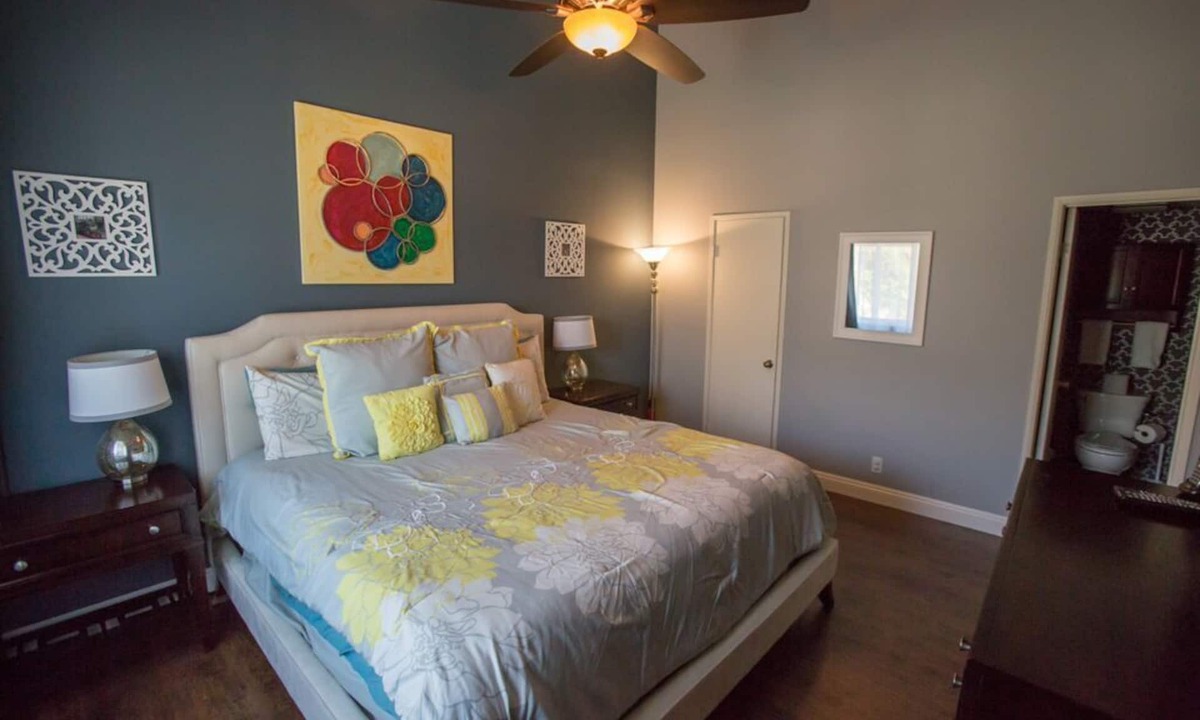 Hermosa Village Condo | Walk to Disneyland +Pool +Family Amenities