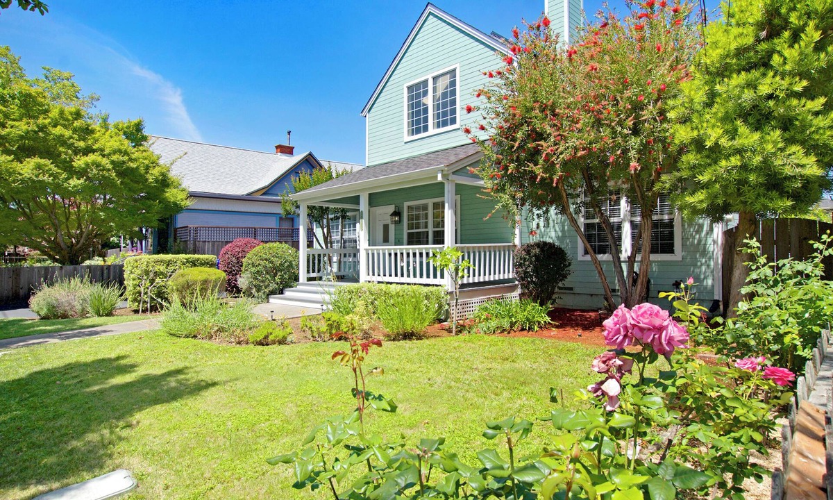 Napa House | Walk to Downtown from this Spacious Home