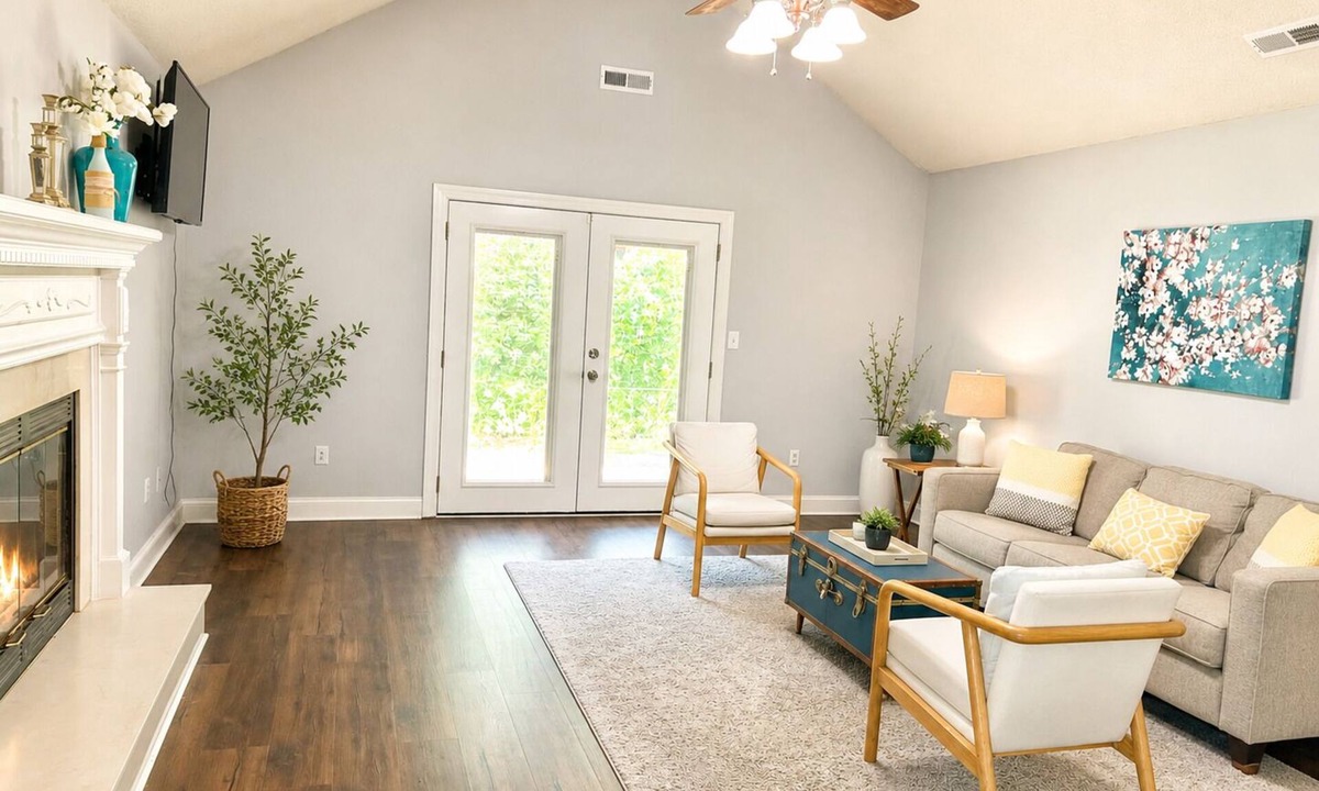 Madison House | Walk to Downtown Madison Near Redstone & NASA