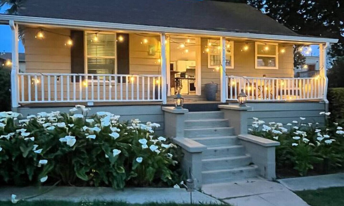 Pleasanton House | Walk to Downtown | Workspace + Pet Friendly