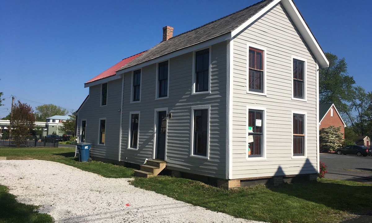 St. Michaels House | Walk to Everything House