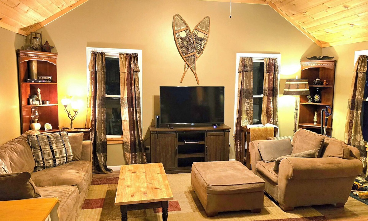 Schroon Lake House | Walk to everything! 2 Bedroom 1 Bath Home in town.