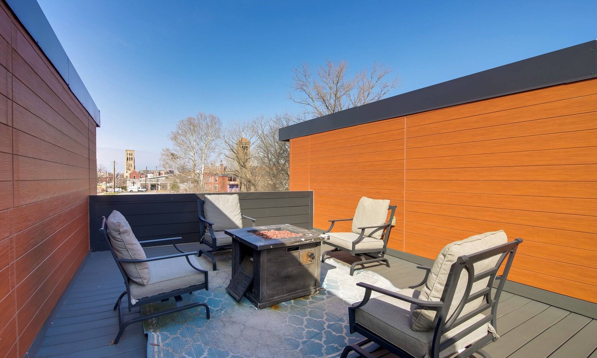 New Pathways House | Walk to FedEx Forum! Luxe Townhome w/Rooftop Deck