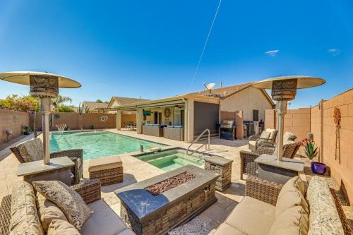 San Tan Valley House | Walk to Golf Course: Queen Creek Oasis w/Fire Pit