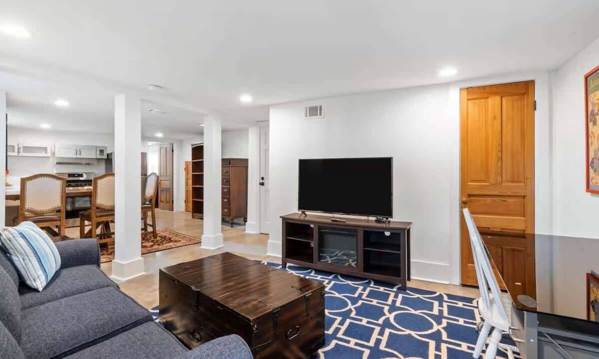 Esplanade Ridge Apartment | Walk to Jazz Fest, Central Location Under the Oaks