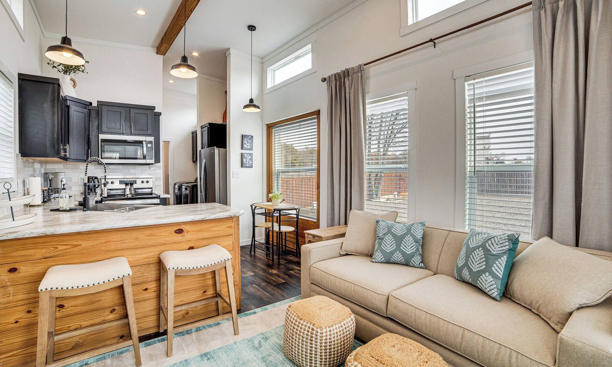 Little Elm House | Walk to Lewisville Lake: Cozy Couple’s Retreat