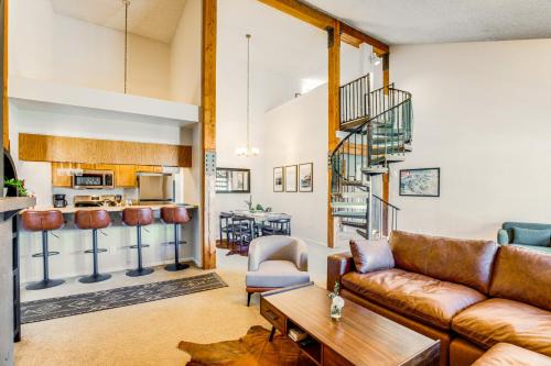 Crested Mountain Village House | Walk to Lift: Mtn-View Crested Butte Condo w/Loft