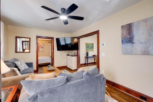 Radford House | Walk to Main St & Campus! Dtwn Radford Home