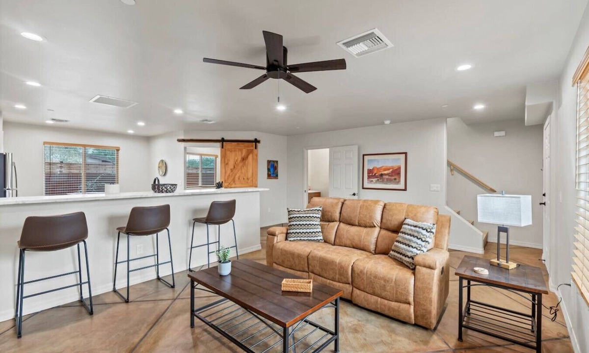 Menlo Park House | Walk to Mercado | Skyline Views | Private Casita