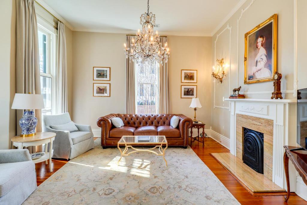 Natchez House | Walk to Mississippi River & Dtwn: Historic Haven!