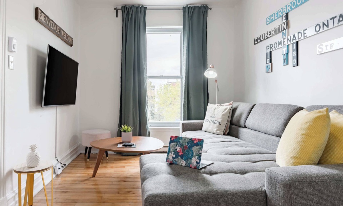 Maisonneuve Apartment | Walk to Olympic Stadium |Modern Montreal Stay - apartment