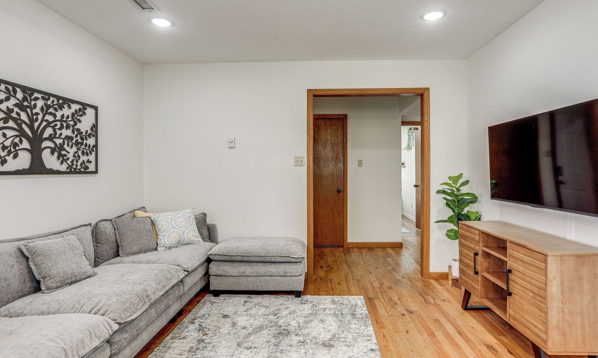 Mountain View House | Walk to Ozark Folk Center SP! Mtn Adventure Base
