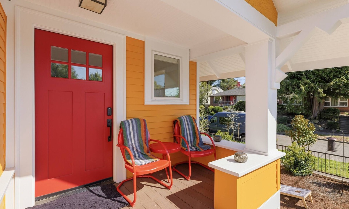 Greenwood House | Walk to Restaurants & Coffee + BBQ w/Outdoor Seating + Tesla EV Charger