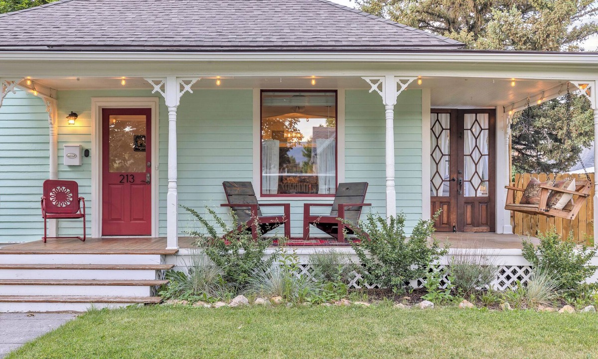 Livingston House | Walk to River, Arts, Eats, Rodeo and all the Fun!