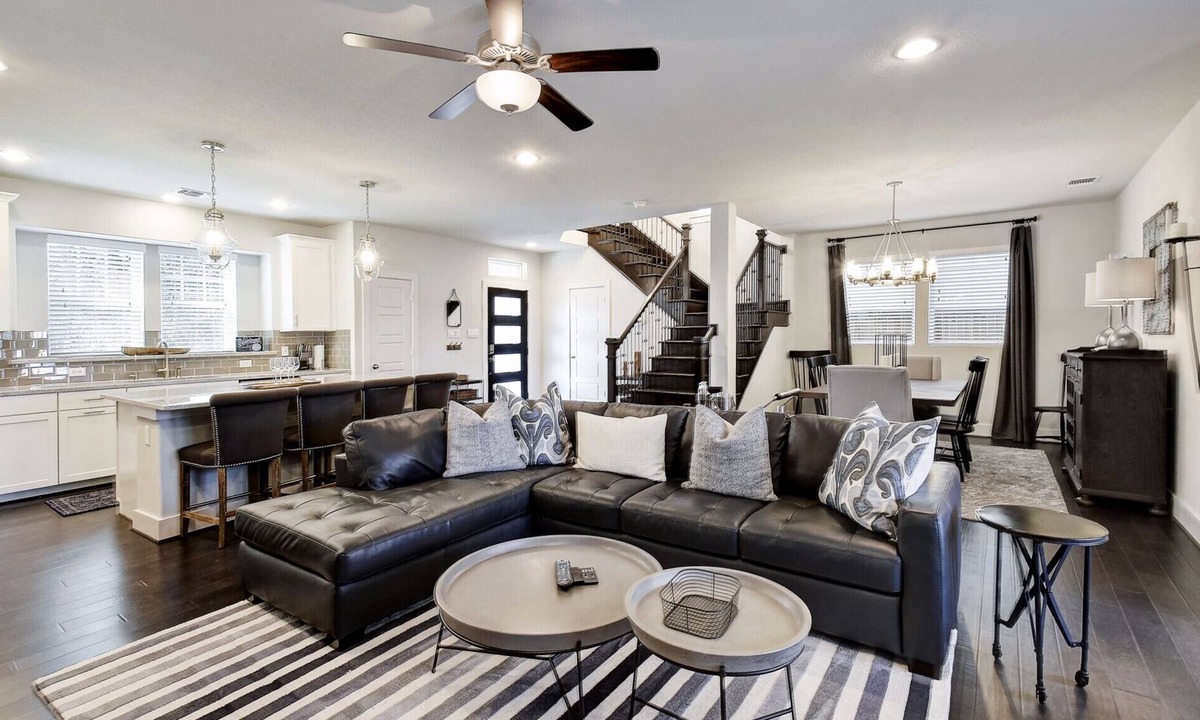 Southtown House | Walk to Riverwalk & Alamo Luxury Southtown 3BR Stylish Home Near Alamodome