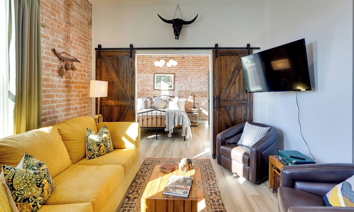 Emmett Apartment | Walk to Shops & Eats: Charming Dtwn Emmett Apt!