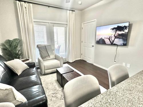 Starkville Apartment | Walk to Stadium & Cotton District, Balcony & Pool