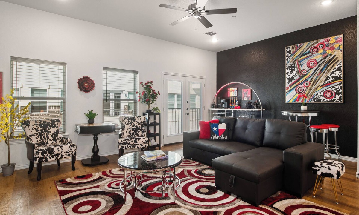 Arlington House | Walk to the Arlington Grand Prix from the new Luxurious Condo w/Premium Amenities! Rooftop Retreat w views of stadiums, private garage & gated entry. Book Now to stay at the New Ruby Lux Skyline Retreat!