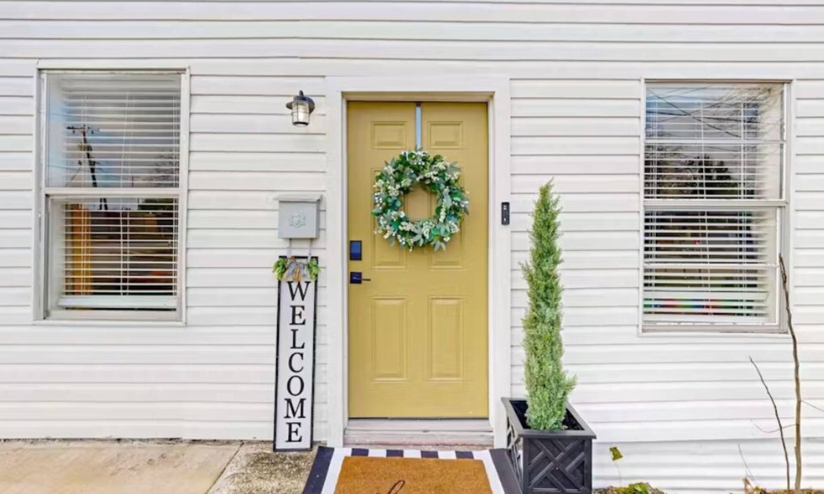 Mahncke Park House | Walk to the Botanical Garden from This Cozy 2BR