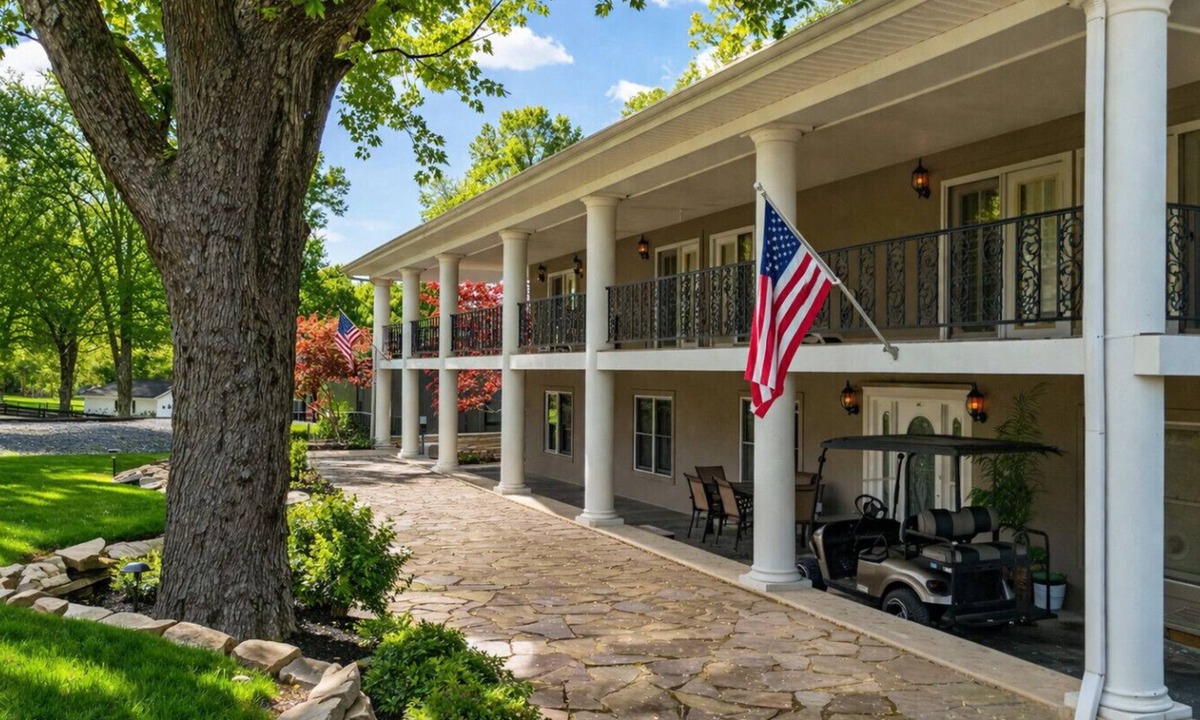 Gilbertsville Villa | Walk to the Marina, Prime Location, Easy Access