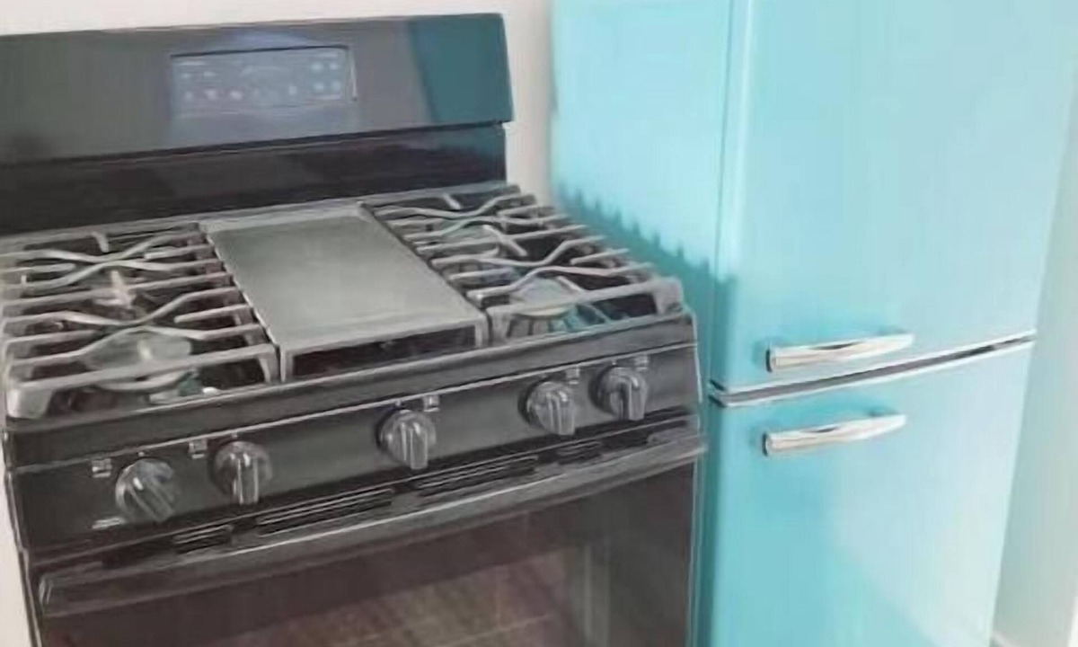 Tobin Hill House | Walk to The Pearl! Private Backyard for Pets!
