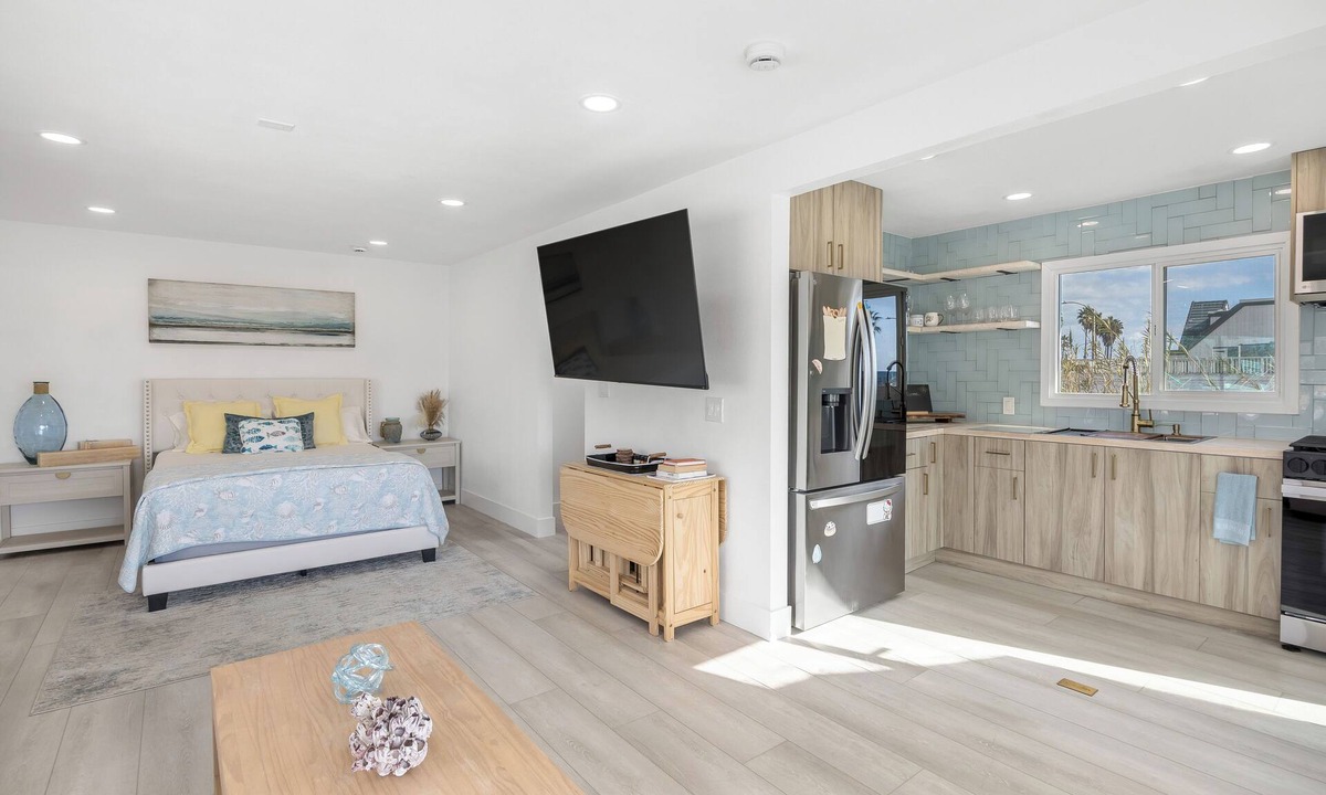 Sunset Beach House | Walk to the Sand! Ocean Views, Balcony & Parking | Sunset Surf