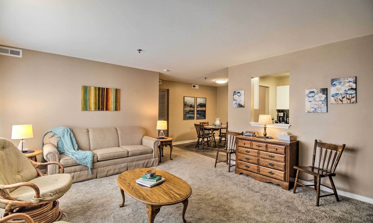 Lexington Condo | Walk to W&L: Lexington Condo Near Shops & Dining