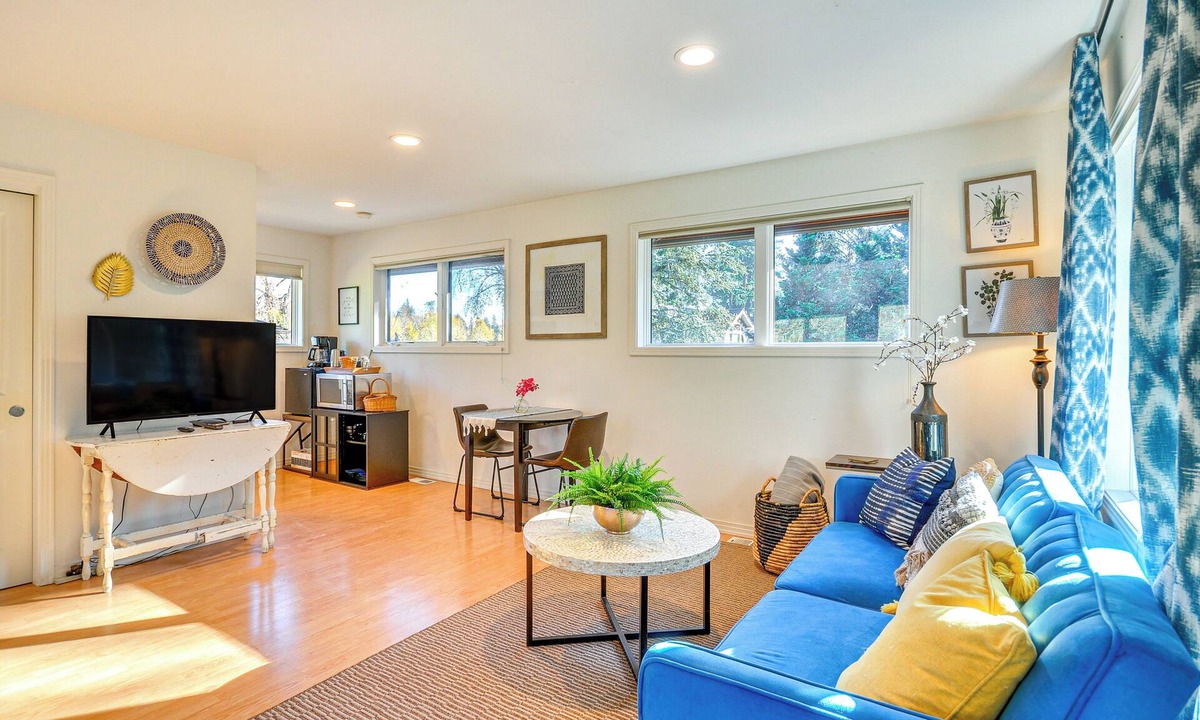 Robinwood Apartment | Walk to Willamette River: Studio in West Linn