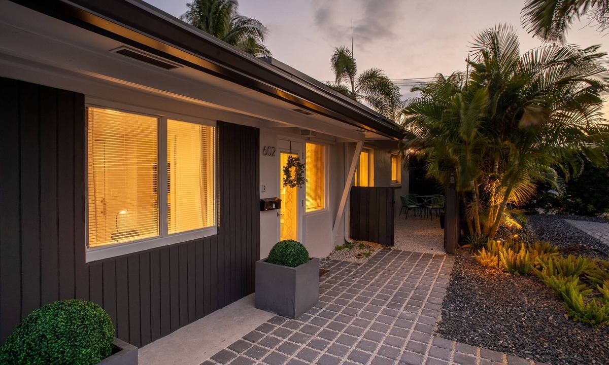 Wilton Manors House | Walk to Wilton Drive - Spacious Quiet Villa 1