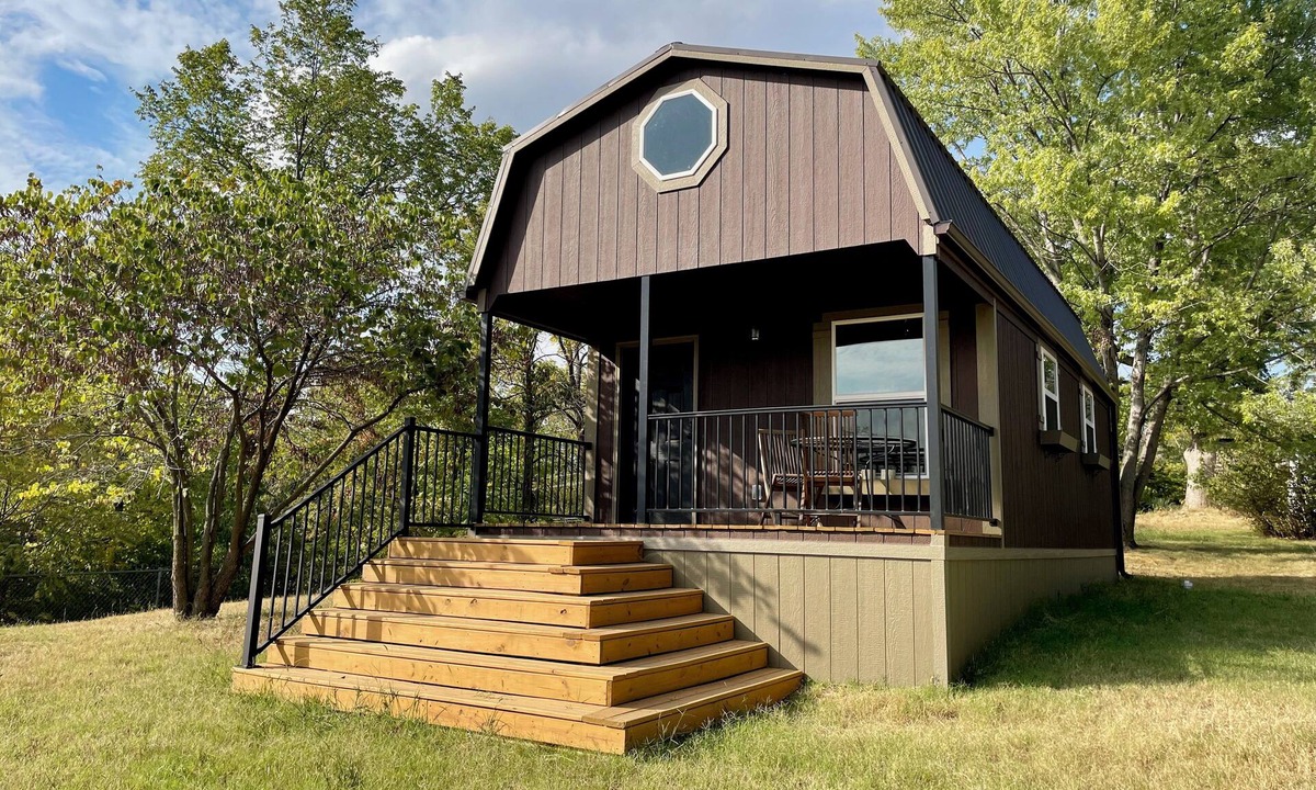 Kansas City Cabin | Walk to World Cup Stadium - Cozy Bear Cabin