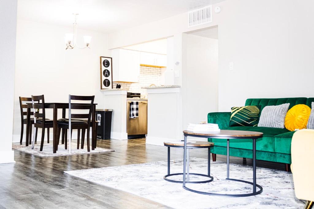 Arlington Apartment | Walk to WorldCup Dallas At&t Stadium from Cozy 2bd2ba Apartment