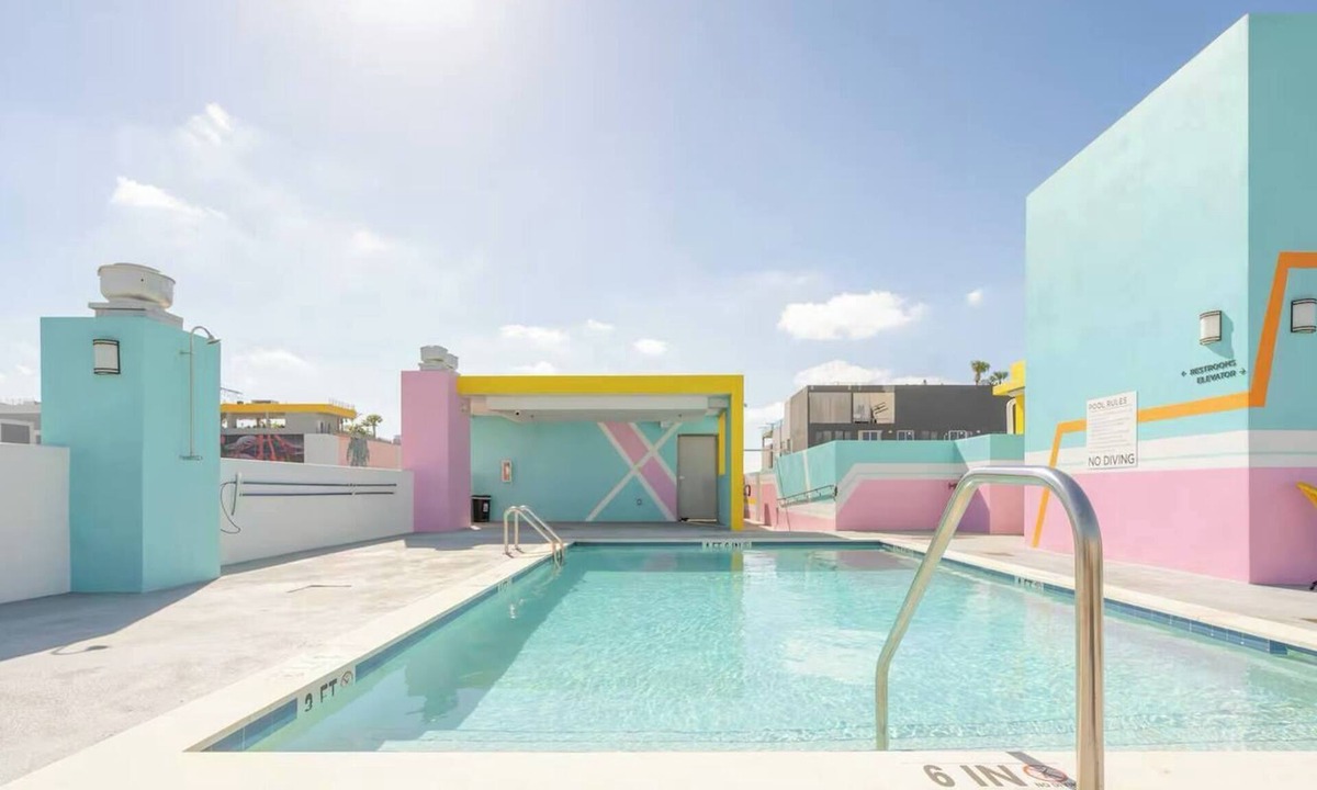 Wynwood Art District Apartment | Walk to Wynwood Walls - Rooftop Pool - New Condo