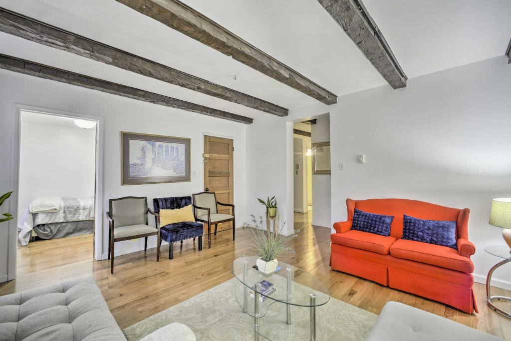 Mansion Area Apartment | Walkable Albany Apartment, half Mi to Capitol!