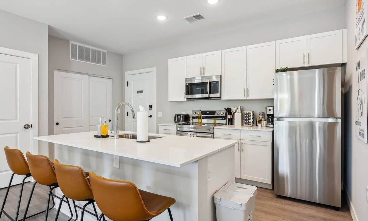 Olde Towne East Apartment | Walkable Apt in Historic Olde Towne w/Parking