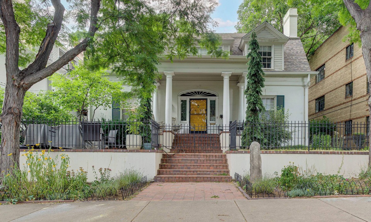 Cheesman Park Apartment | Walkable Apt w/Off-street Parking in Cheesman!