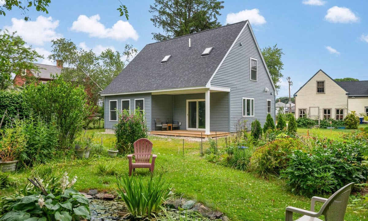 Willard House | Walkable Beach Area Getaway