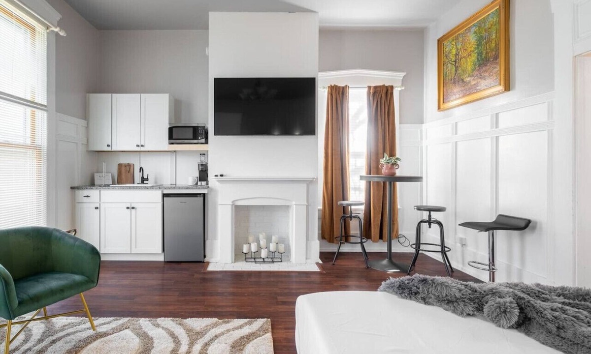 Columbus House | Walkable Downtown Getaway (FREE Bikes to use)