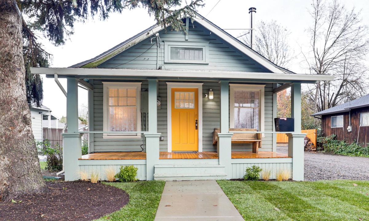 Forest Grove Cottage | Walkable Location: Quaint Cottage in Forest Grove!