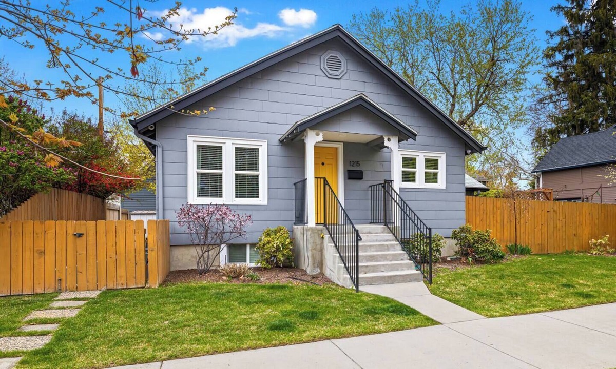 North End House | Walkable North End Home with Free Bikes