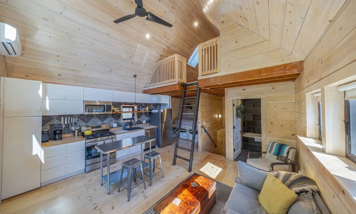 Bar Harbor House | Walkable Studio in Downtown Bar Harbor [Sea Smoke]