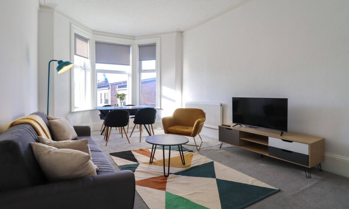 Paisley Apartment | Walker View Apartment