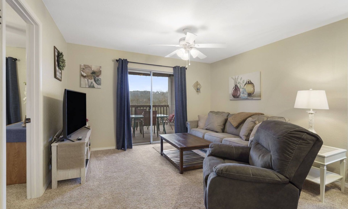 Indian Point Condo | Walkin 2BR,2 Bath. condo, beautiful view of Table Rock Lake and the Ozark Mtns.