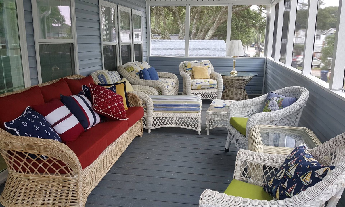 Garden City House | Walking distance beach 5 bedrooms house 2 golf carts