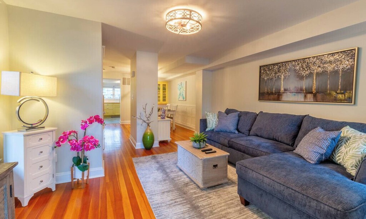 West Annapolis House | Walking distance to Navy Stadium! No cleaning fees!
