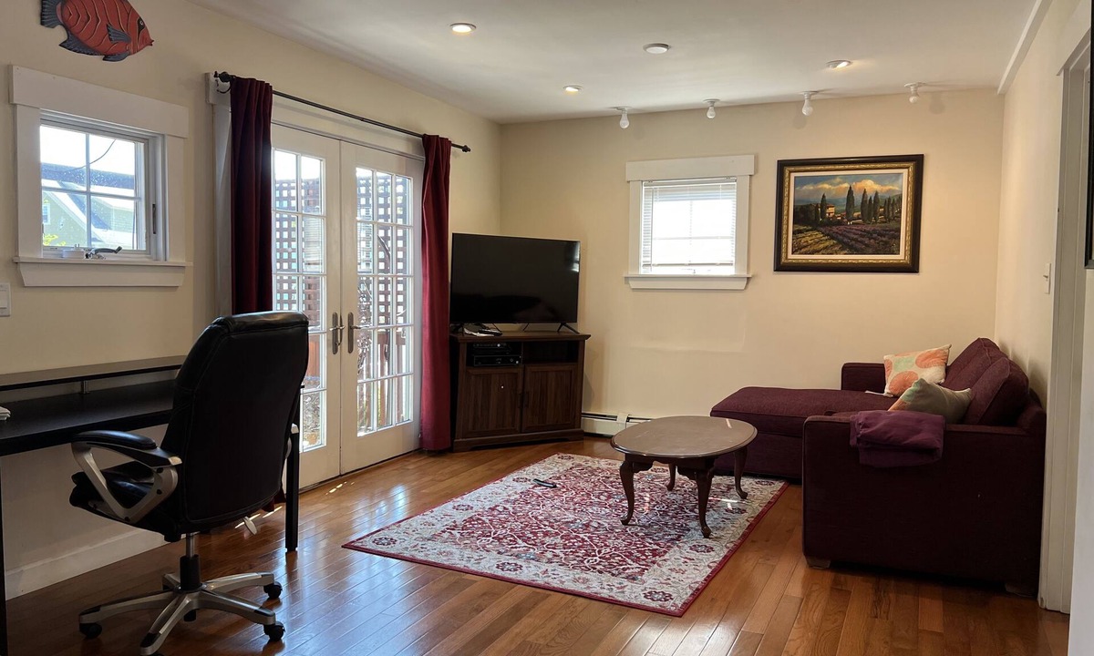 Blackstone Apartment | Walking to Brown,RISD, downtown, East Side