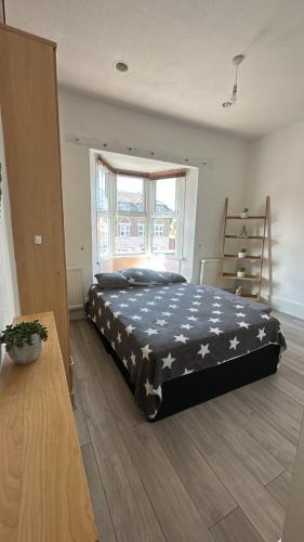 Wallington North Apartment | Wallington 1