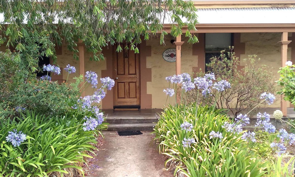 Angaston Cottage | Walnut Cottage - Barossa Valley