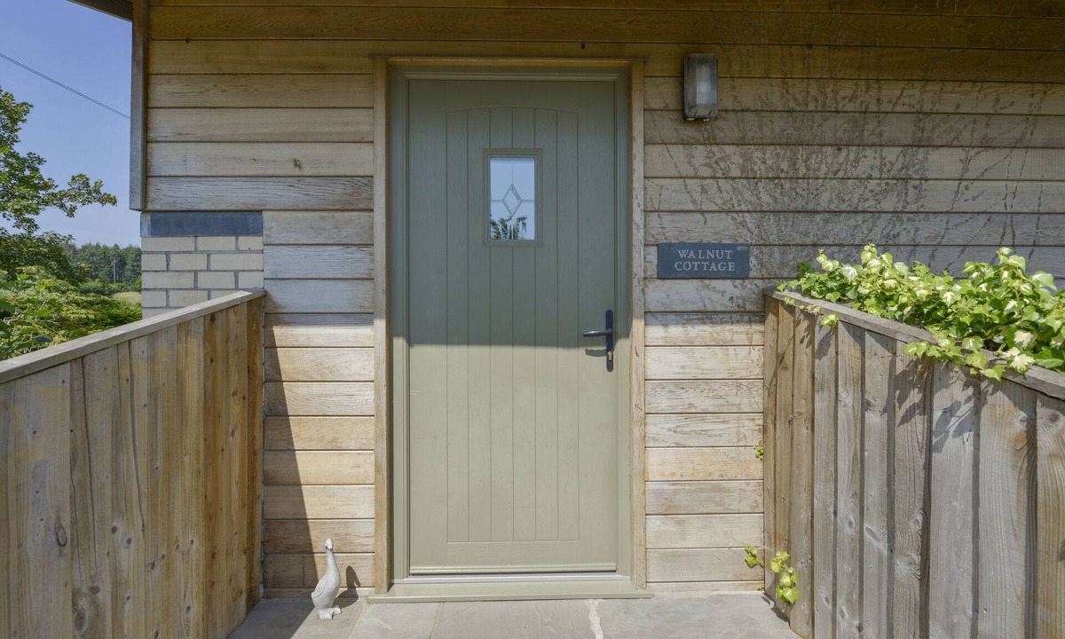 Teigngrace Cottage | Walnut Cottage