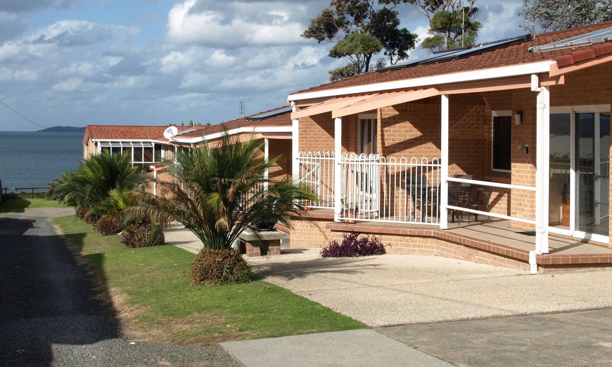 Hyams Beach Apartment | Walters Holiday Flats