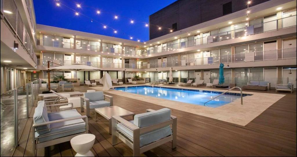 Downtown Jackson Apartment | Walthall Apartments by Barsala